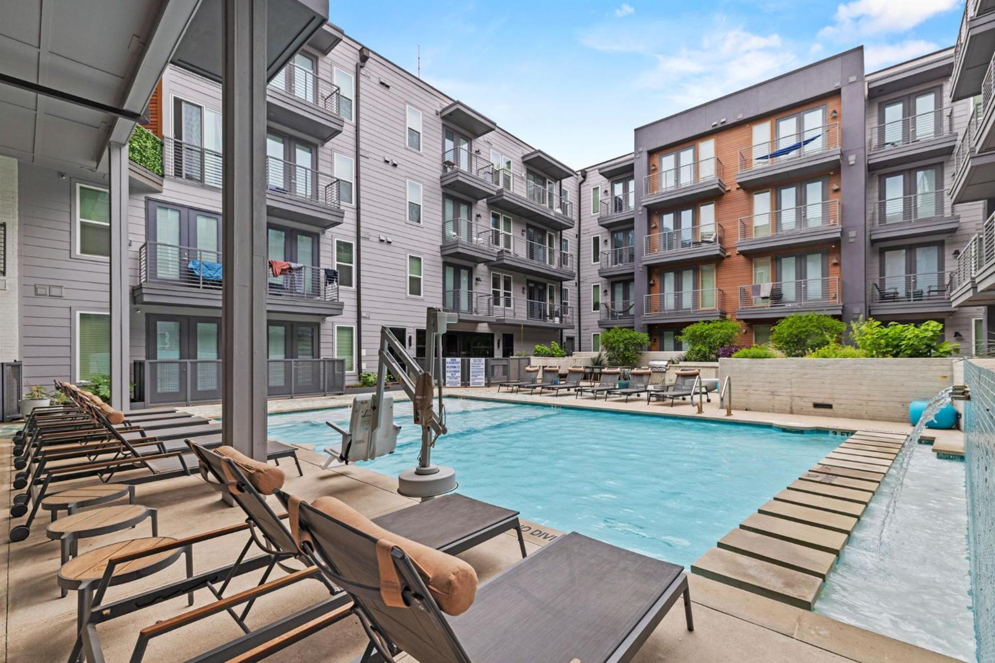 Placemakr Downtown Austin Bagian luar foto