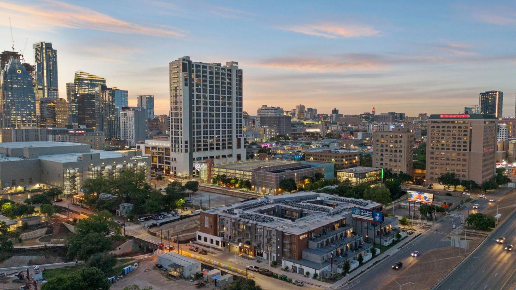 Placemakr Downtown Austin Bagian luar foto