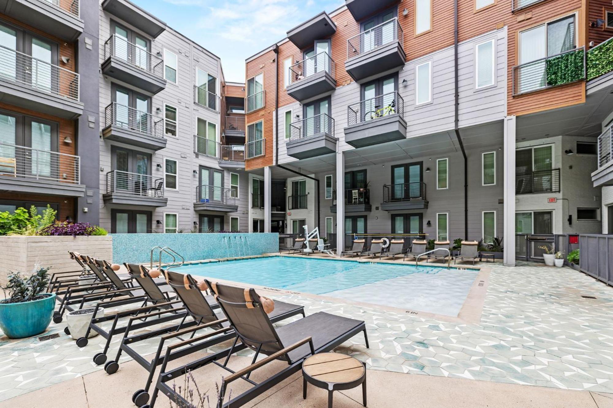 Placemakr Downtown Austin Bagian luar foto