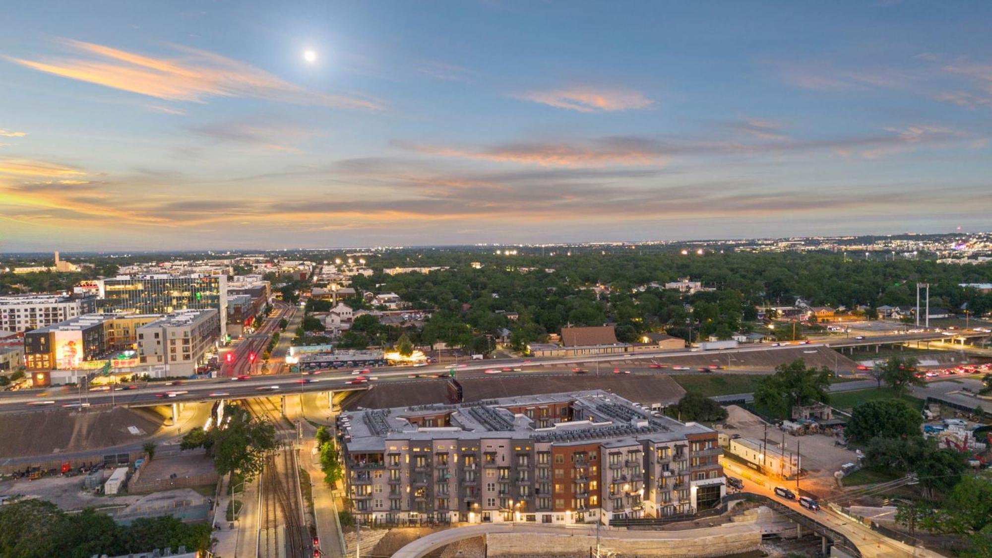 Placemakr Downtown Austin Bagian luar foto