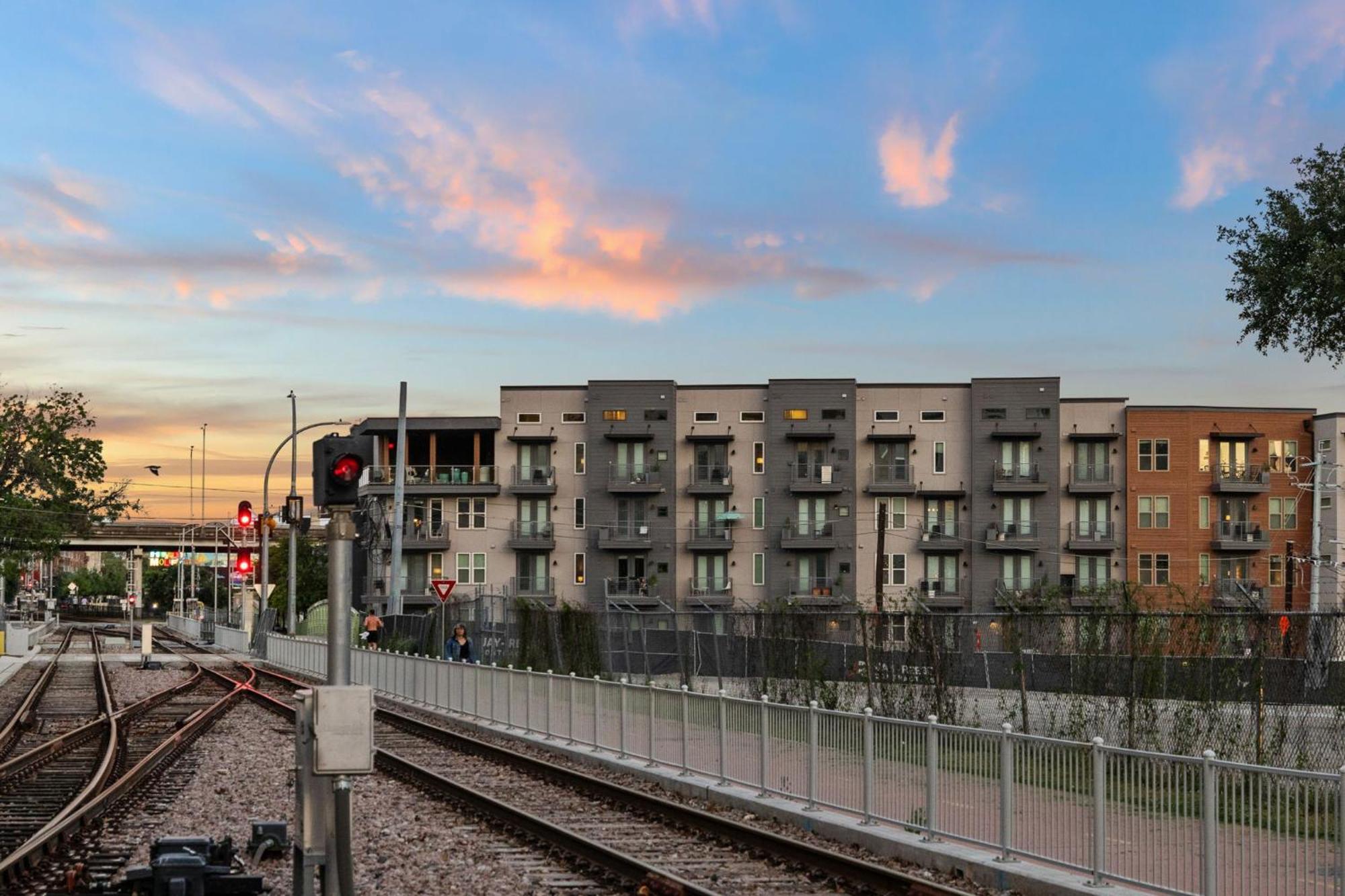 Placemakr Downtown Austin Bagian luar foto