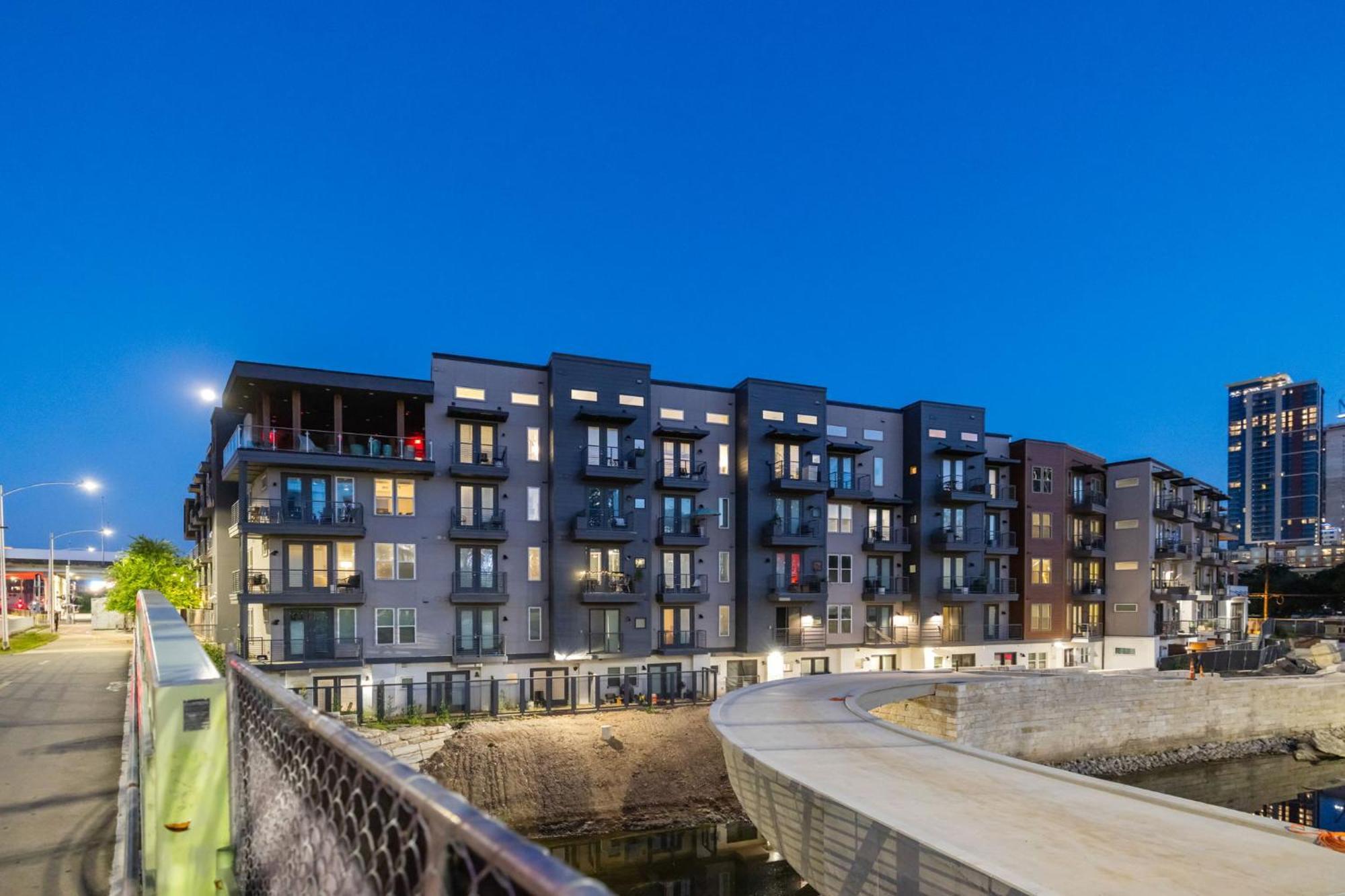 Placemakr Downtown Austin Bagian luar foto